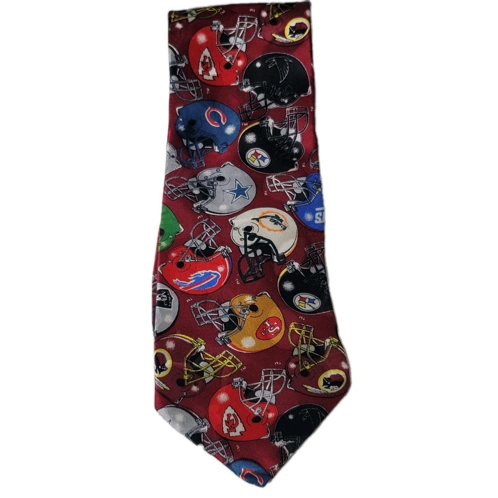 Team NFL Men's RedTie 100% Imported Silk Made In USA Vintage Football Helmets